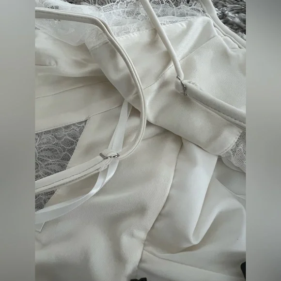 NWT BCBGMaxAzria “Josanna” White Lace Mini Dress 🤍 - Picture 14 of 16